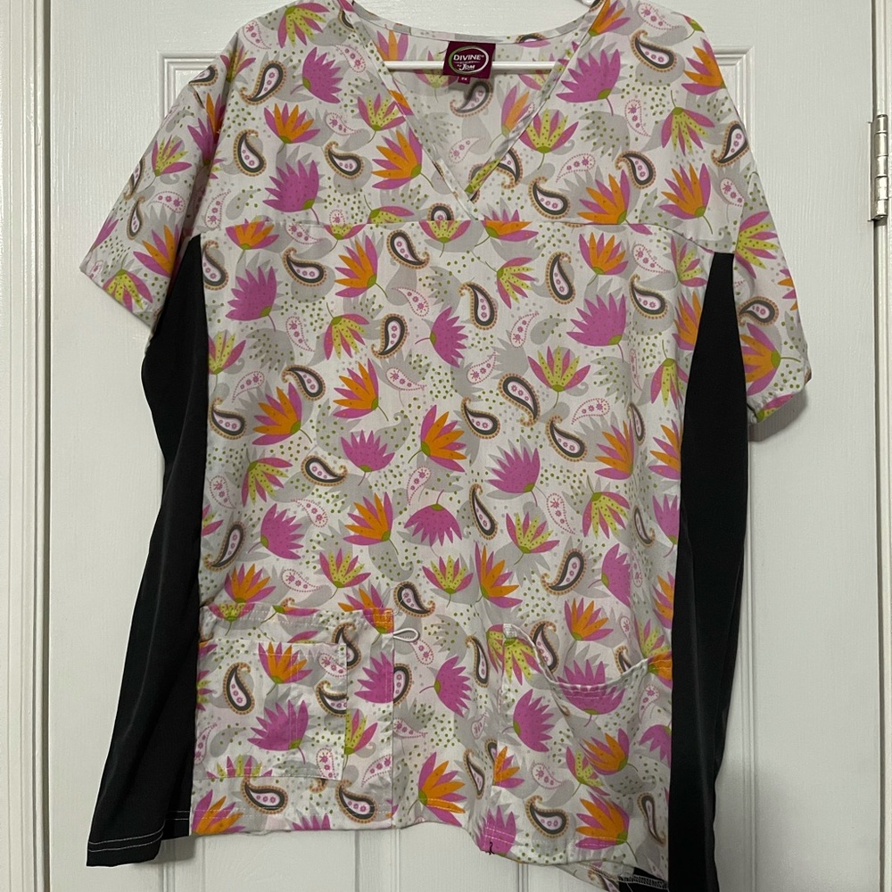 Scrub top